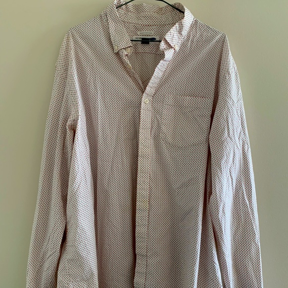 White Button Down Shirt w/ Red & Blue pattern - Picture 2 of 5